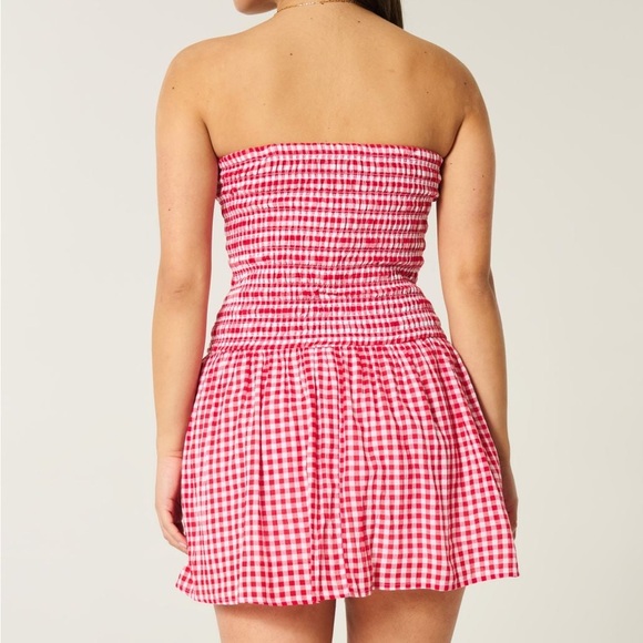 Red & White Strapless Smocked Bodice Mini Dress - Picture 2 of 6